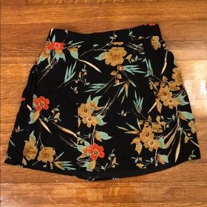 LuLu’s Black/Flowered Pattern Skirt